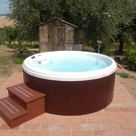 بيت للعطل Le Belle Marche Country House