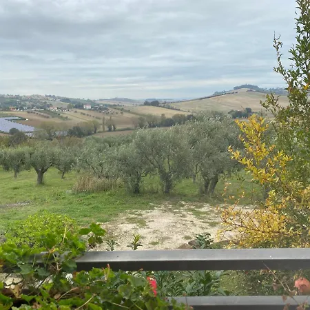 بيت للعطل Le Belle Marche Country House