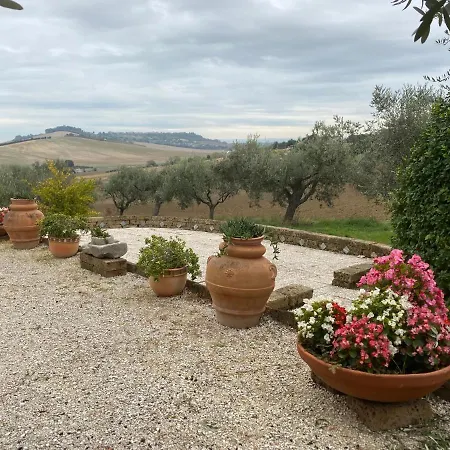 بيت للعطل Le Belle Marche Country House *