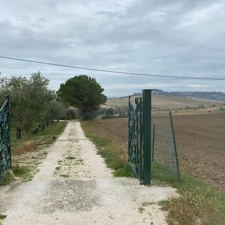 بيت للعطل Le Belle Marche Country House